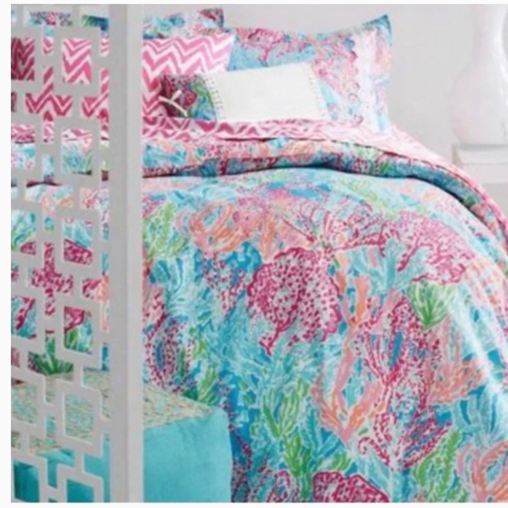 2 Lilly Pulitzer duvet covers